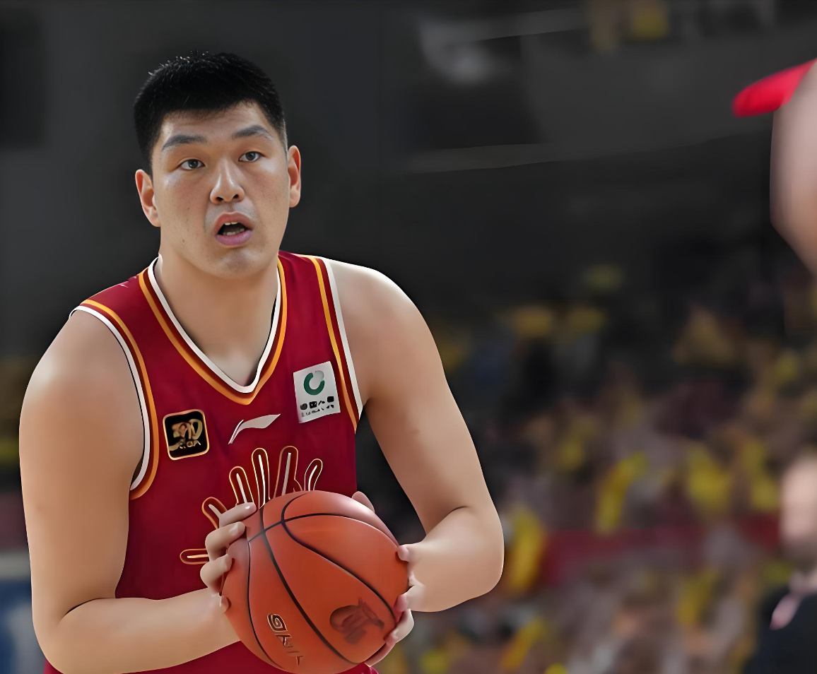 刘传兴！接受记者采访，回应该上赛季导致曾凡博受伤之事